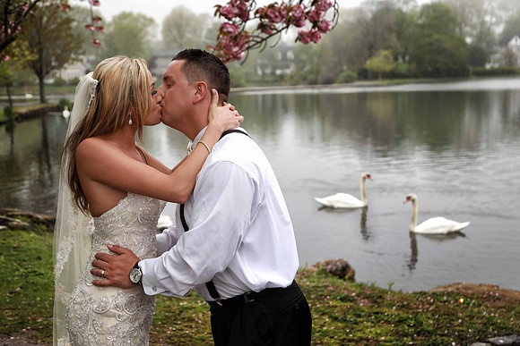 33-Bride-Groom-Wedding-Spring-Swan-Cherry-Blossom