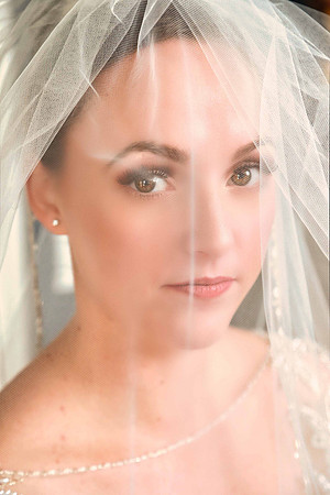 09-Bride-Veil-Wedding-Face-Dramatic
