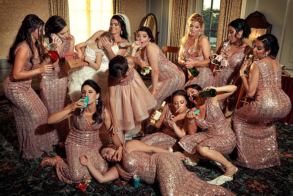 15-Wedding-Bridesmaids-Fun-Props-Creative