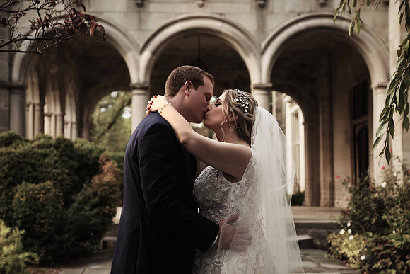 39-Bride-Groom-Wedding-Planting-Fields-Arches-Architecture