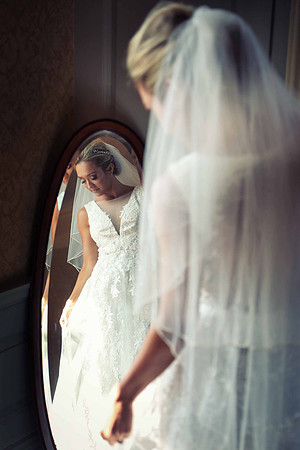 61-Bride-Mirror-Wedding-Veil-Dress