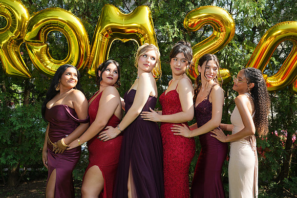 Prom2025-235
